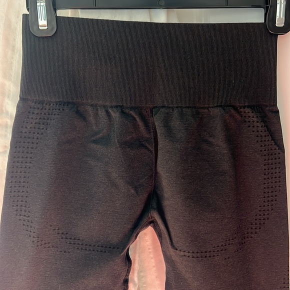 Gym shark legging - Picture 5 of 5